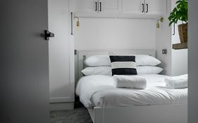 Goodstay Lodges By Urban Space